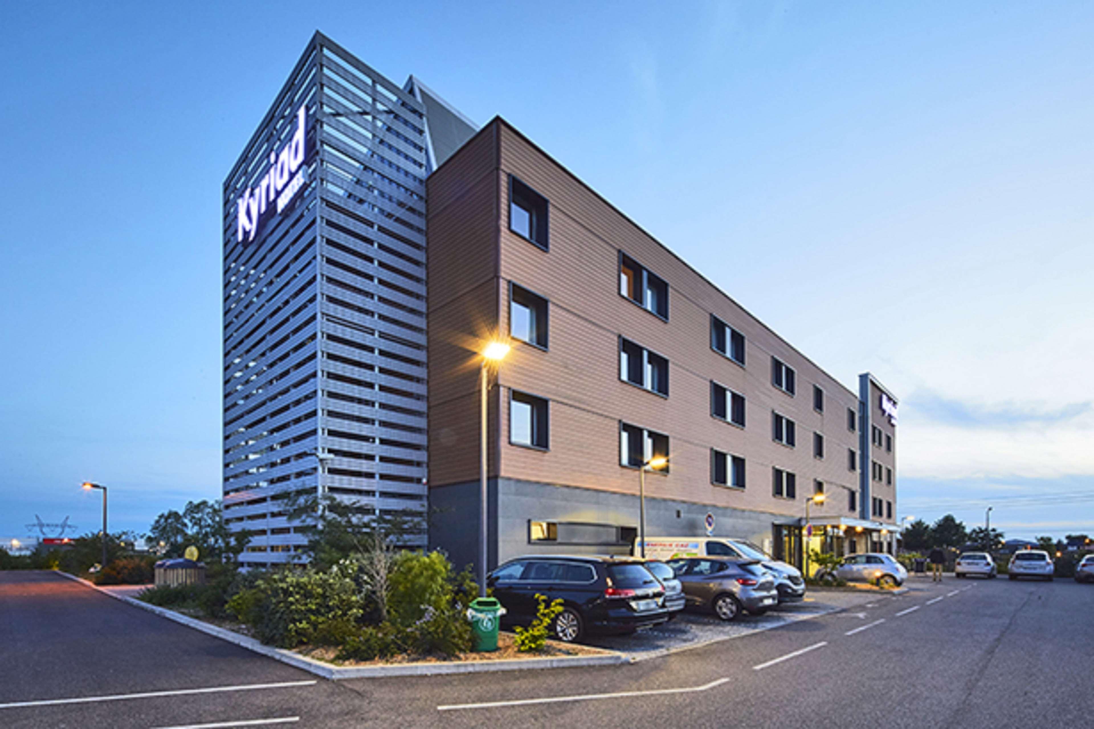 Ibis Lyon Est Meyzieu Hotel Exterior photo