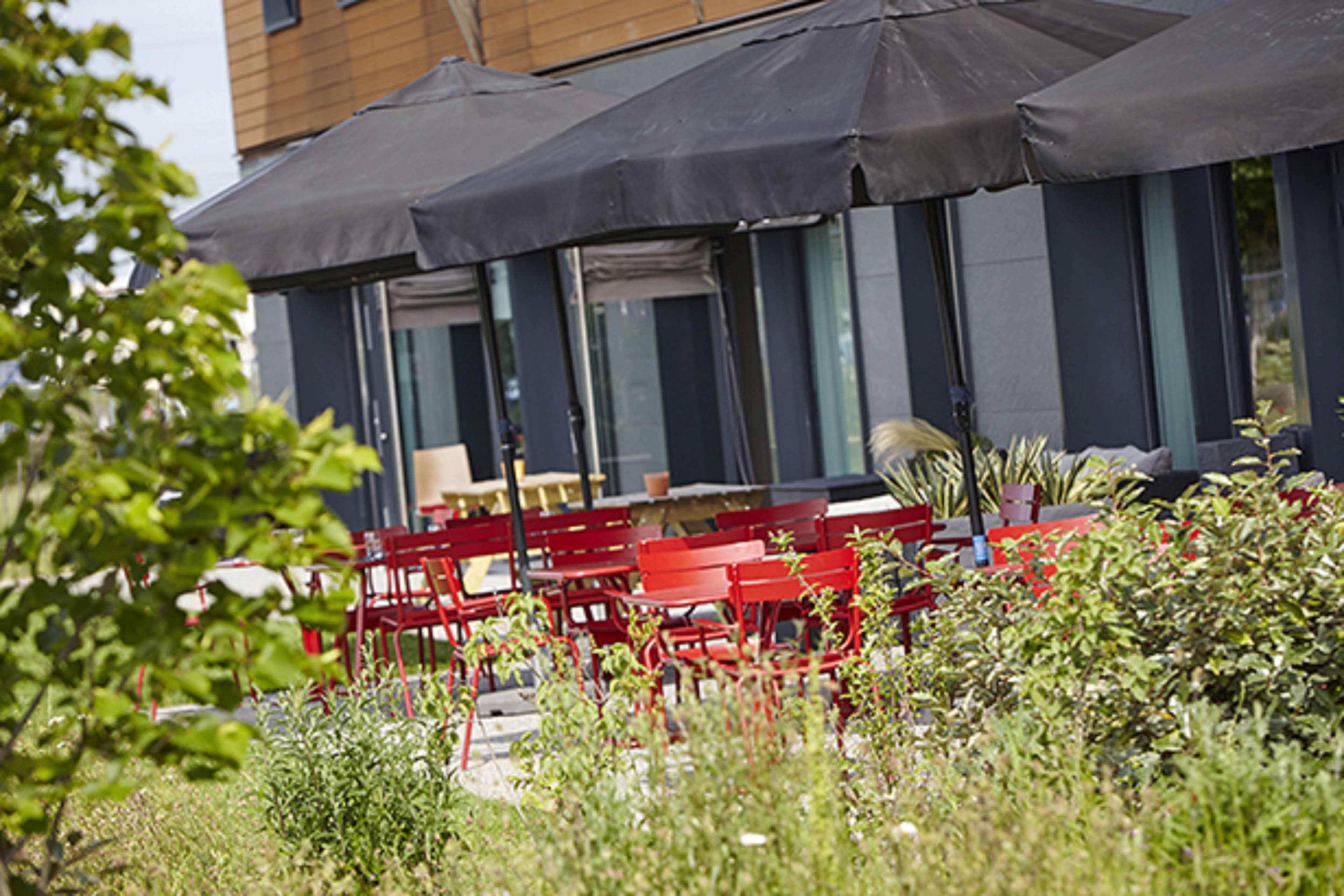 Ibis Lyon Est Meyzieu Hotel Exterior photo